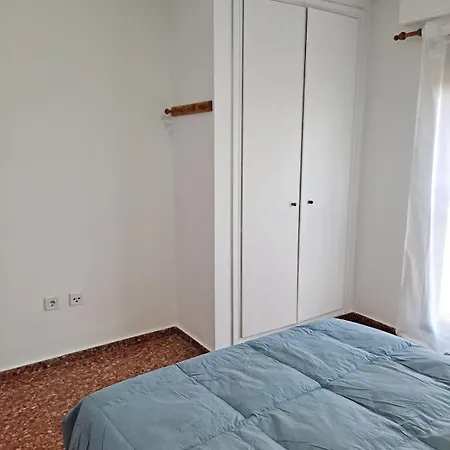 Comfortable Apartmento En Zona Feria 2 Apartment *