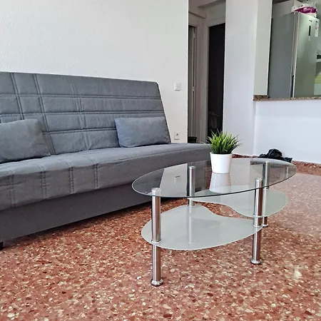 Διαμέρισμα Comfortable Apartmento En Zona Feria 2 *