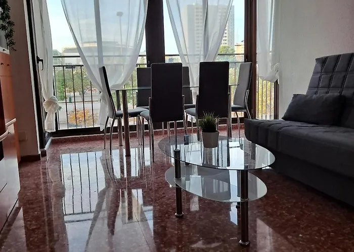 Comfortable In The Feria 2 Area Apartment Valencia